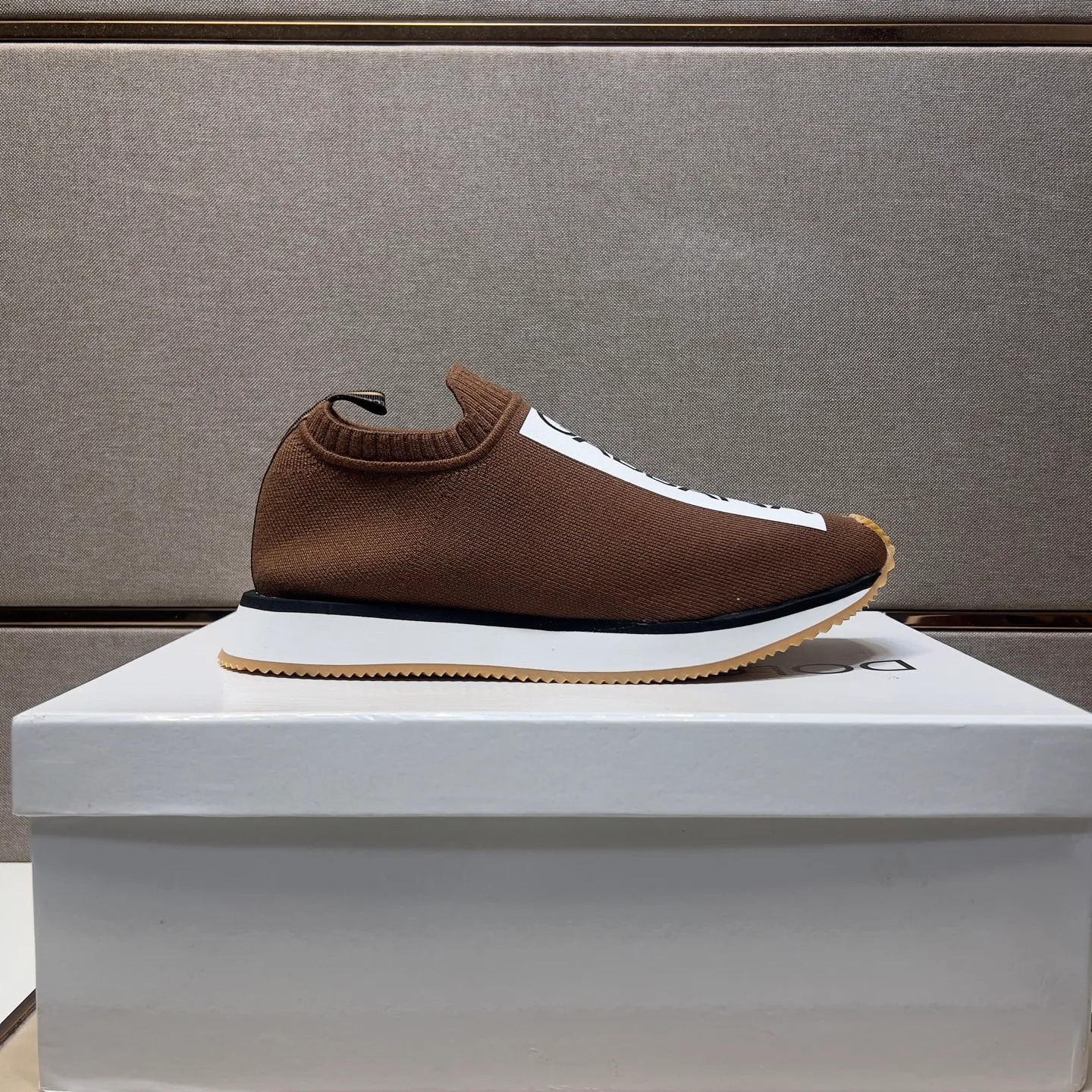 ⬛️Men's men's shoes💰p420【DG～】couple casual shoes 2025z cabinet sales simultaneously 🔶Size: 35-44#️⃣ 🔷7 colors🔜The upper is made of multi-material splicing➕Mesh lining, comfortable and breathable, sole: original comfortable, wear-resistant and non-slip outsole, ⚠️Real shot📱Photographed🎬The real thing is better📢📢📢